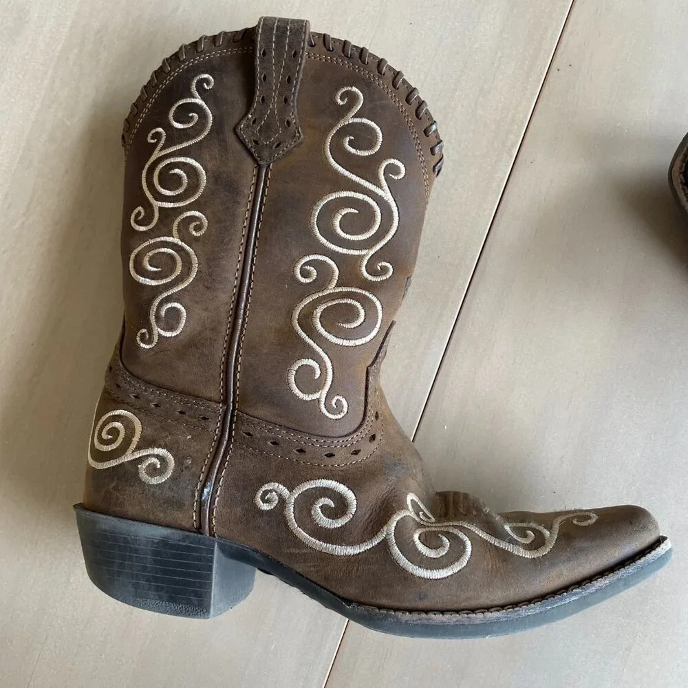 Ariat ***smoke free